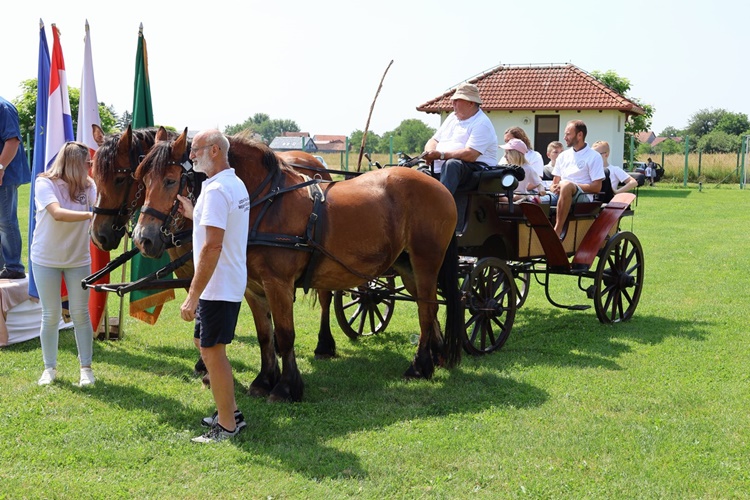 Prva izložba “Cujzeki i piceki, ali međimurski“ oduševila posjetitelje, podržao je i župan Posavec