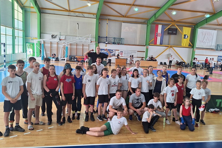 Savate i boksački klub Omega Varaždin osvojio hrpu medalja na Crikvenica savate openu