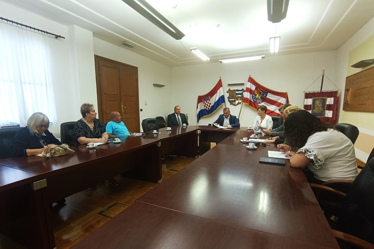 Umirovljenici Varaždinske županije ukupni su pobjednici državnog natjecanja umirovljenika Hrvatske, čestitao im župan Stričak