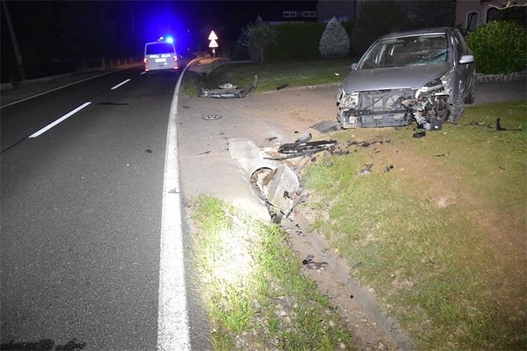 U prometnoj zadobio teške ozljede opasne po život - nije bio vezan i nema vozačku dozvolu