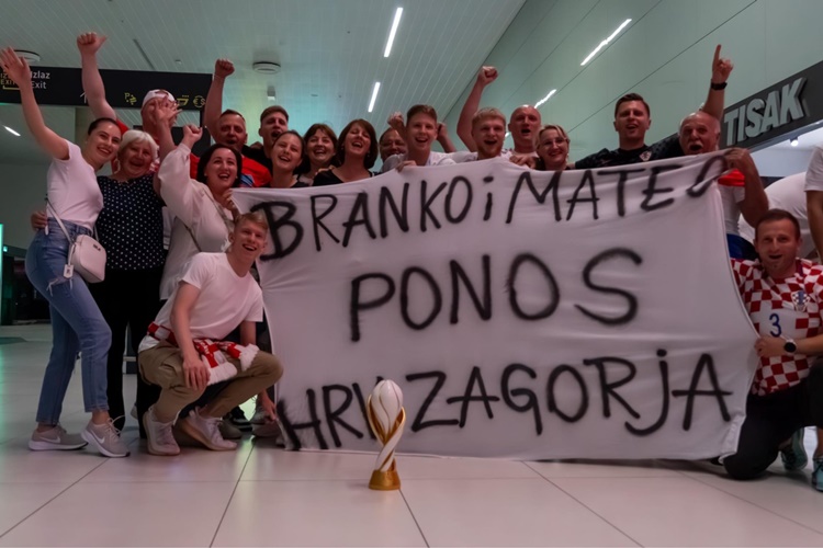 IGRAJU NAJBOLJI FUTSAL NA SVIJETU: Prvacima Mateu Mužaru i Branku Artiću priredili doček u zračnoj luci