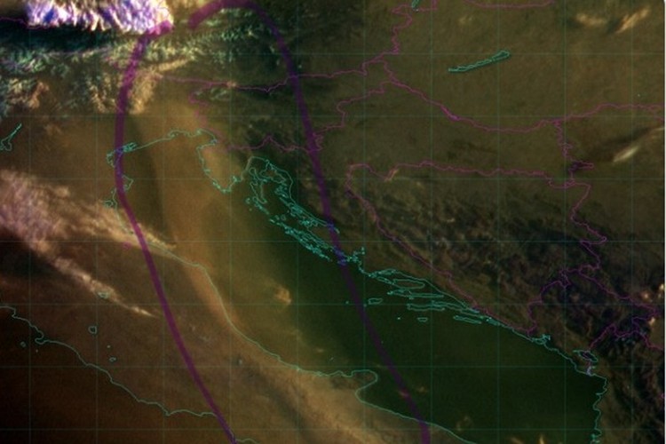 Što se događa s nebom? Saharski pijesak stigao u Hrvatsku!
