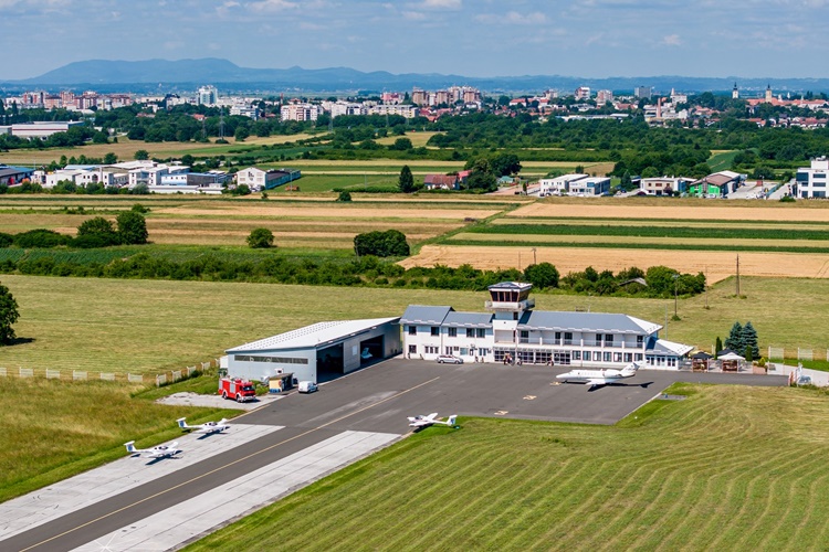 Na varaždinskom aerodromu obavljeni brojni radovi obnove, u obilazak došao gradonačelnik Bosilj