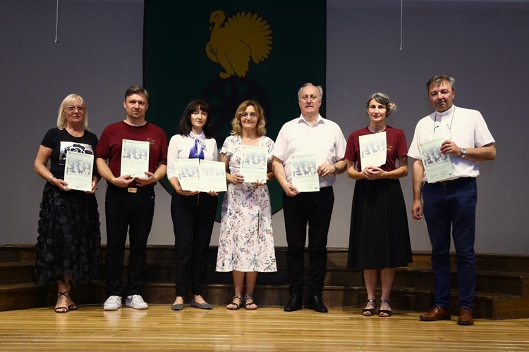 Održana 30. Smotra zborova Krapinsko-zagorske županije: „Čuvate naš identitet, našu baštinu i oplemenjujete mnoge trenutke“