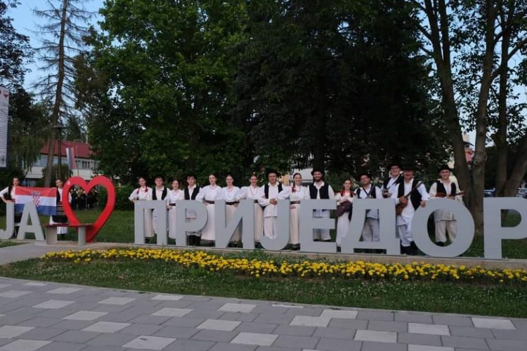 KUD Pregrada jedini hrvatski predstavnik na Međunarodnom festivalu folklora Kozarsko kolo u Prijedoru: „Ono što nas povezuje je druženje, pjesma, gluma, ples“