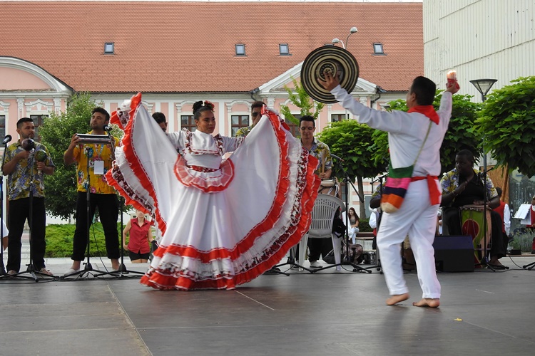 Folkloraši s tri kontinenta dolaze na sjever Hrvatske – večeras u Varaždinu počinje COFA!