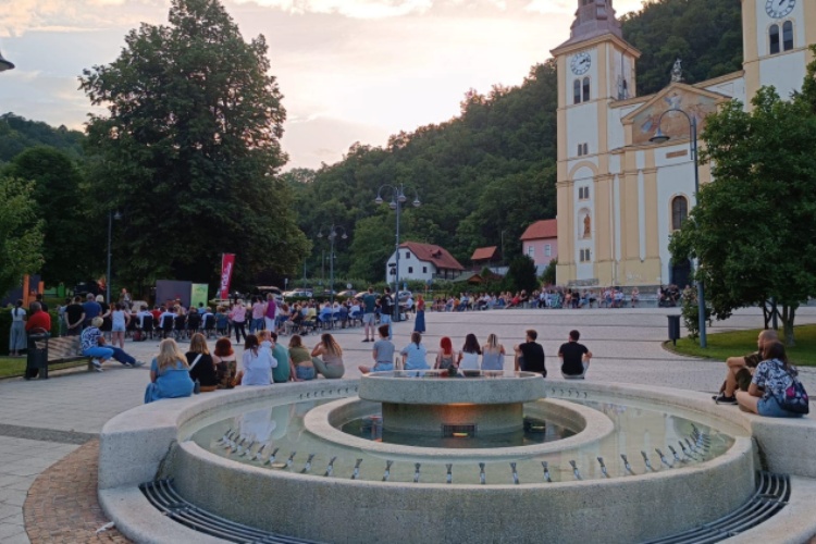 Ljeto u Pregradi: Kreativne radionice, nogomet i kazalište privukli brojne posjetitelje