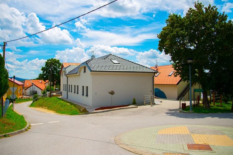 U ponedjeljak u Hiži vinove loze izložba “Za naš Radoboj“