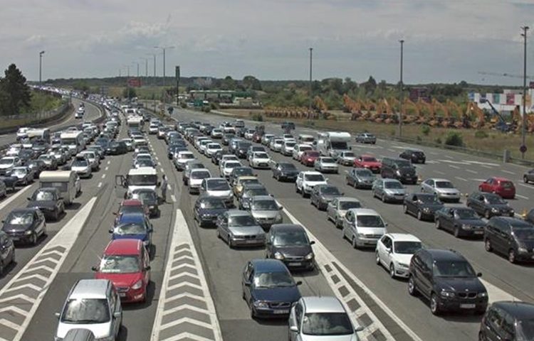 Već jutros ogromne kolone na autocestama, pred Lučkom čak 10 km!