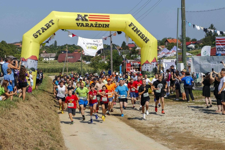 Na 4. izdanju utrke "U gaćicama v Gačice" preko 300 trkača