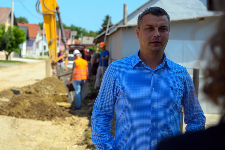 Načelnik Posavec obišao radove u ulici Đure Basaričeka u Majerju