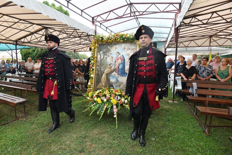 Čakovec proslavio blagdan Porcijunkule: Svečana procesija i misa okupili mnoštvo vjernika