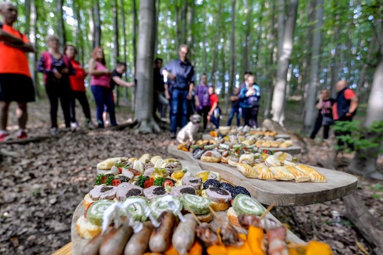 Vrganji, tartufi, bukovače, utakmica pasa, priroda, nezaboravno druženje: Idućeg vikenda svi putevi vode u Paku!