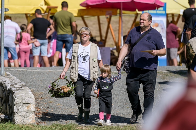 Ovog vikenda ipak ne idemo u Paku - odgođeni su Dani vrganja i crnog tartufa!