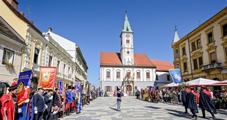 Više od 20 postrojbi s oko 120 sudionika predstavilo se u Varaždinu na 26. Susretu povijesnih postrojbi