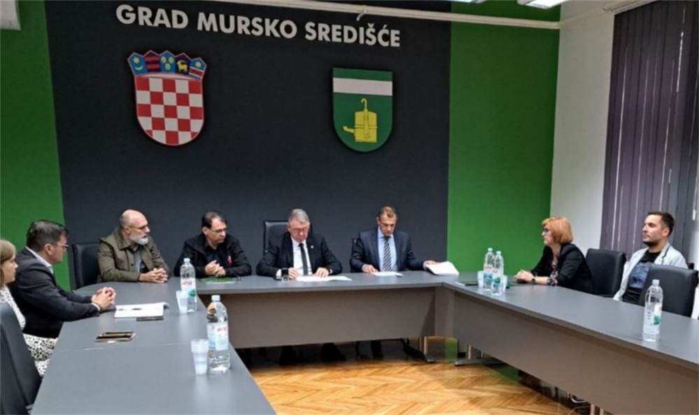 Župan Posavec i gradonačelnik Srpak potpisali ugovor o radovima na energetskoj obnovi sportske dvorane u Murskom Središću