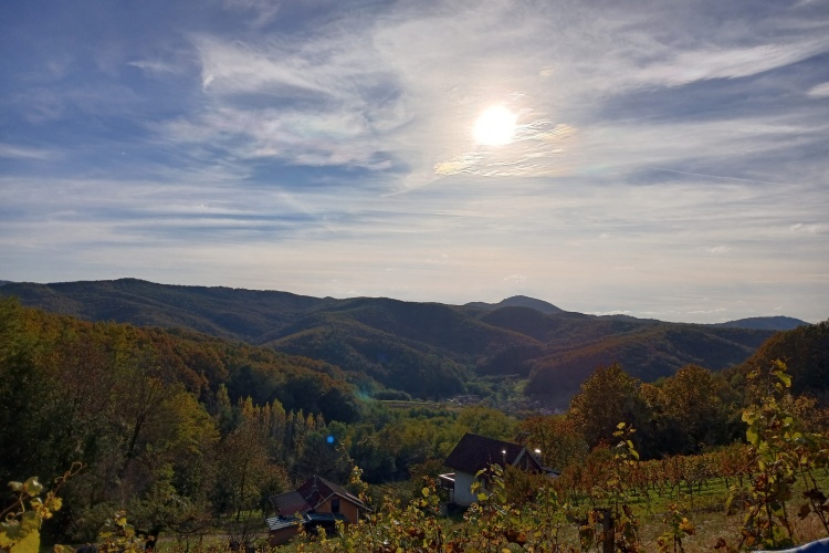 Jesenski ponedjeljak donosi promjenljivo vrijeme sa sunčanim razdobljima