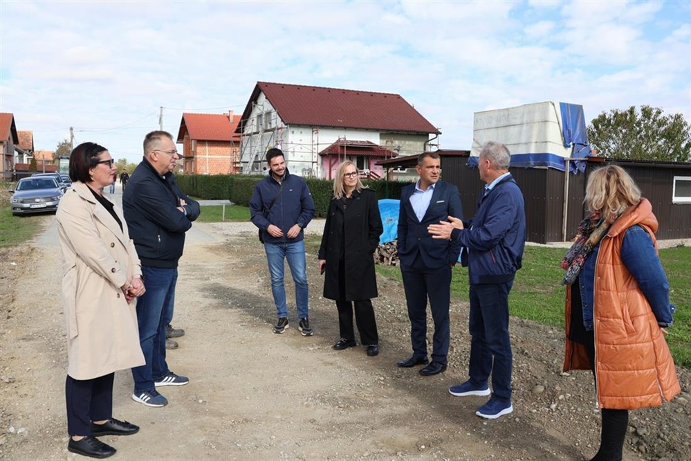 Župan Posavec obišao radove na županijskim cestama na području grada Preloga