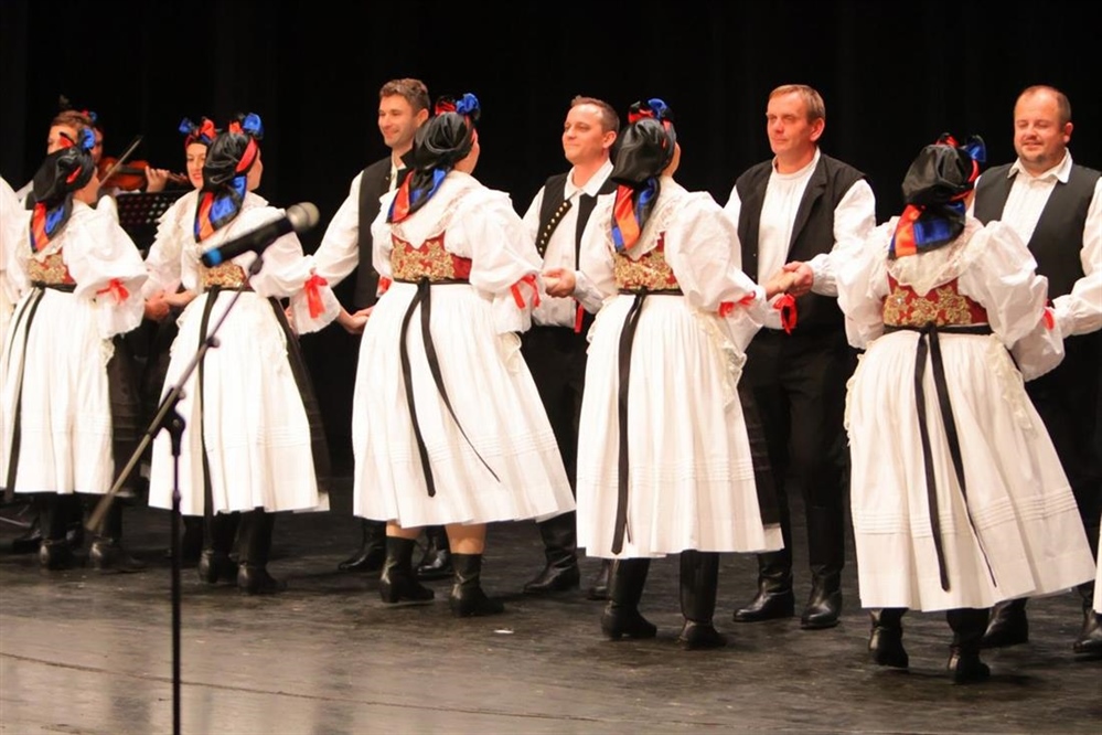 Župan Posavec otvorio drugi dio 31. Susreta hrvatskih folklornih ansambala, najboljima dodijeljene nagrade