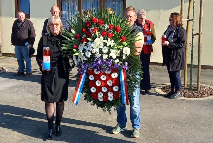 Sjećanje na heroje: Načelnica Mikulec zajedno sa suradnicima odala počast poginulim braniteljima i svim preminulima