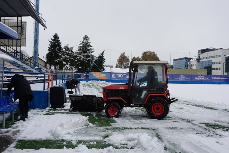 Hoće li stadion u Varaždinu biti spreman za sutrašnje gostovanje Lokomotive? Radi se na tome!