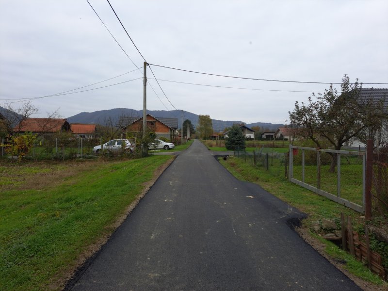 Završeni su radovi asfaltiranja nerazvrstanih cesta na području Klanjca te uređene staze na groblju