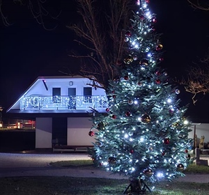 U nedjelju u Kumrovcu “Adventsko druženje“: Zagarantirana je dobra zabava, stići će Djed Mraz i puštat će se lampioni