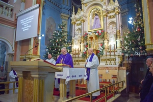 Upaljena četvrta svijeća na županijskom adventskom vijencu u Svetištu Majke Božje Bistričke