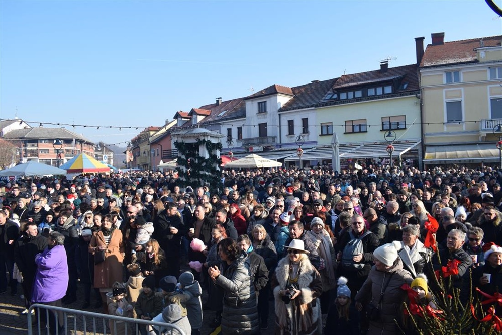 Na Dočeku u podne u Mariji Bistrici izvučeni dobitnici Božićne tombole, no dobitnik glavne nagrade još se nije javio