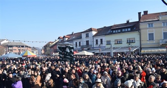 Na Dočeku u podne u Mariji Bistrici izvučeni dobitnici Božićne tombole, no dobitnik glavne nagrade još se nije javio