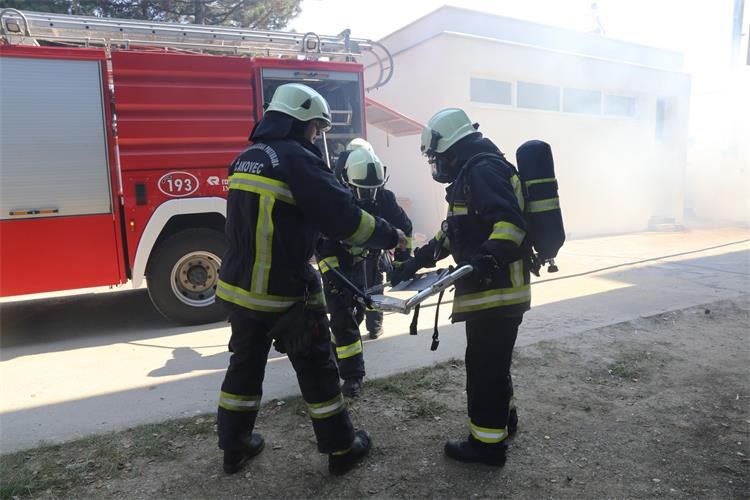 Međimurac pokušao upaliti auto preko "klema", no umjesto da upali auto, zapalio je i sebe i auto