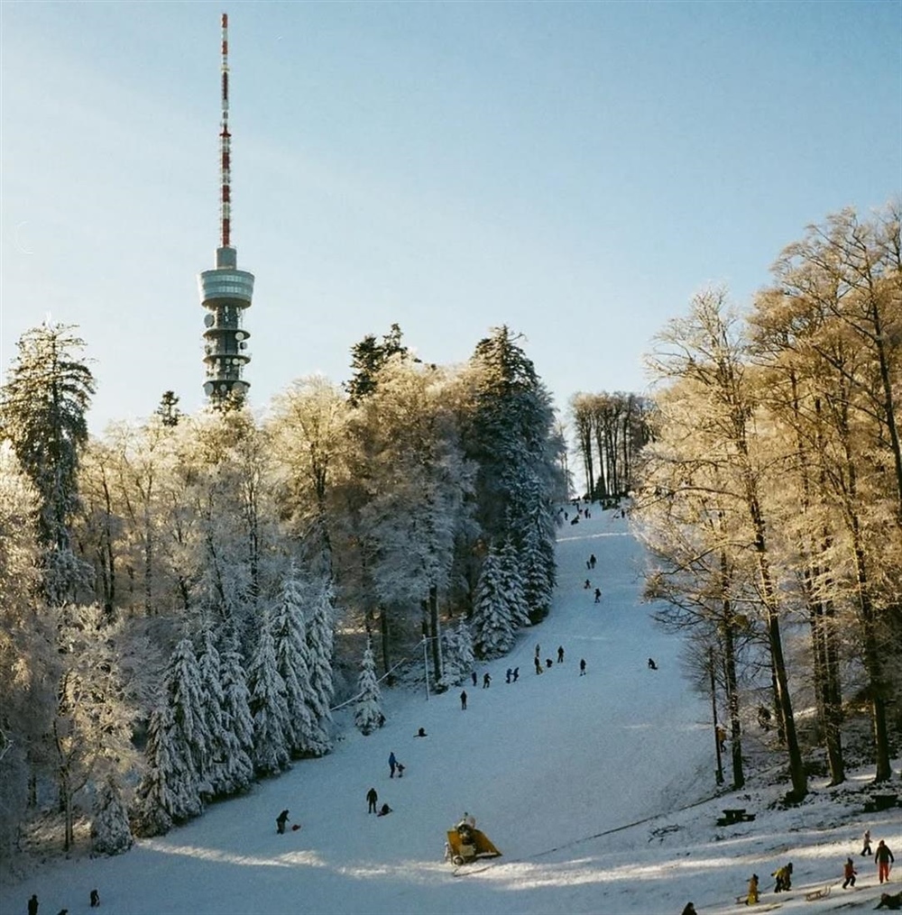 ZA LJUBITELJE ZIMSKIH RADOSTI: Od danas otvoreno Skijalište Sljeme, skijati možete besplatno