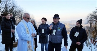 Topličanci "krštenjem" trsa započeli novu vinogradarsku godinu