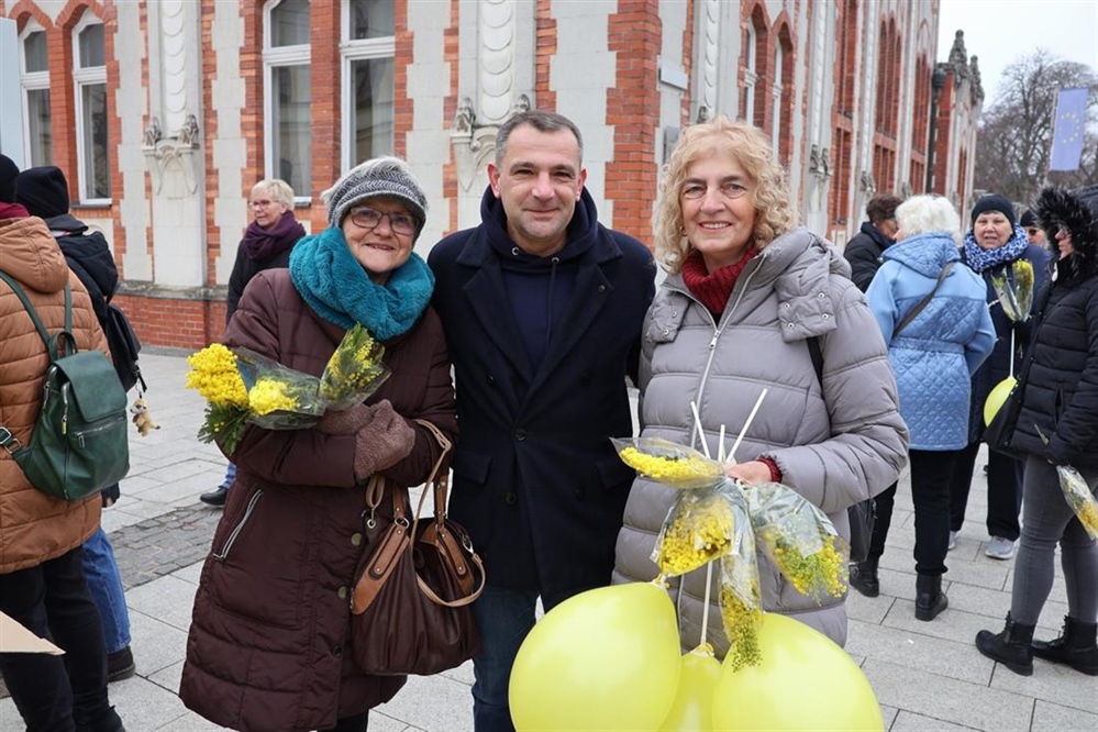 U Čakovcu na važnost čuvanja zdravlja podsjetile prve mimoze -akciji se pridružio i župan Posavec!!!