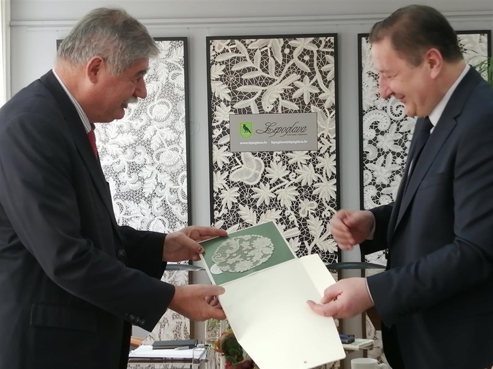 Lepoglavu posjetio otpravnik poslova Veleposlanstva Crne Gore, gradonačelnik Škvarić uputio mu poziv da budu zemlja –partner na Međunarodnom festivalu čipke