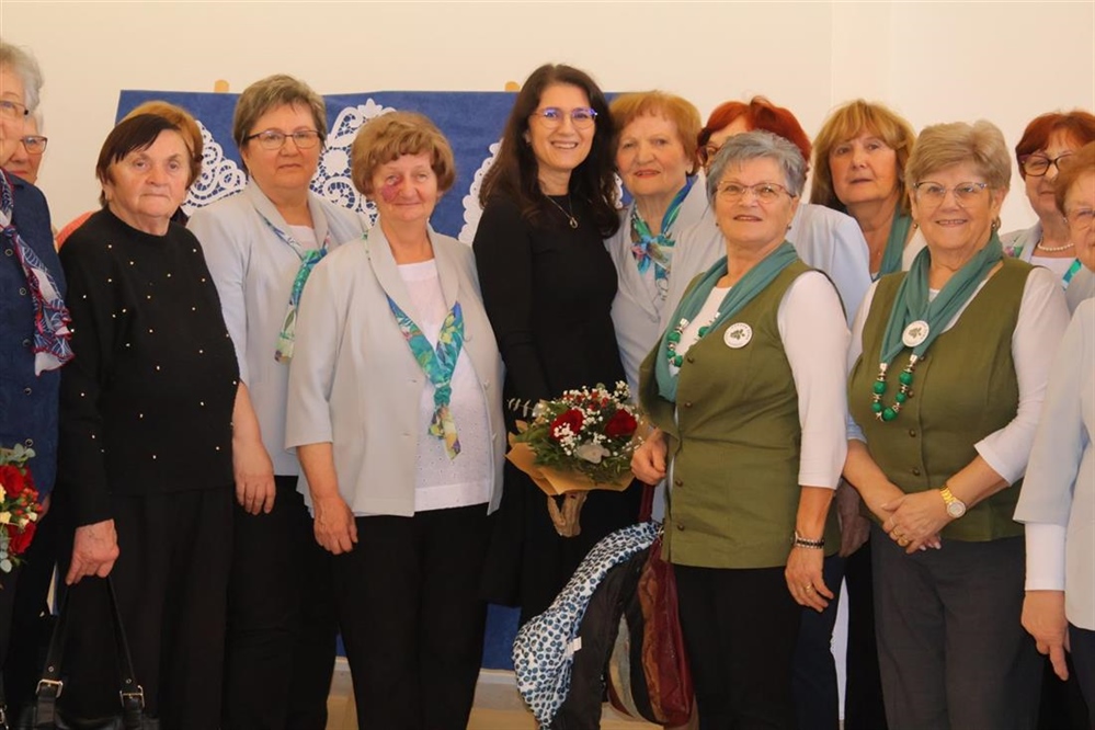 „Žene čuvarice tradicije" - otvorena izložba udruge Zlatne ruke u Čakovcu