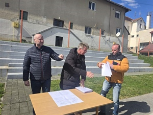 Završena sanacija školske sportske dvorane u Tuhlju, vrijedna oko 380 tisuća eura - obišao ju župan Kolar