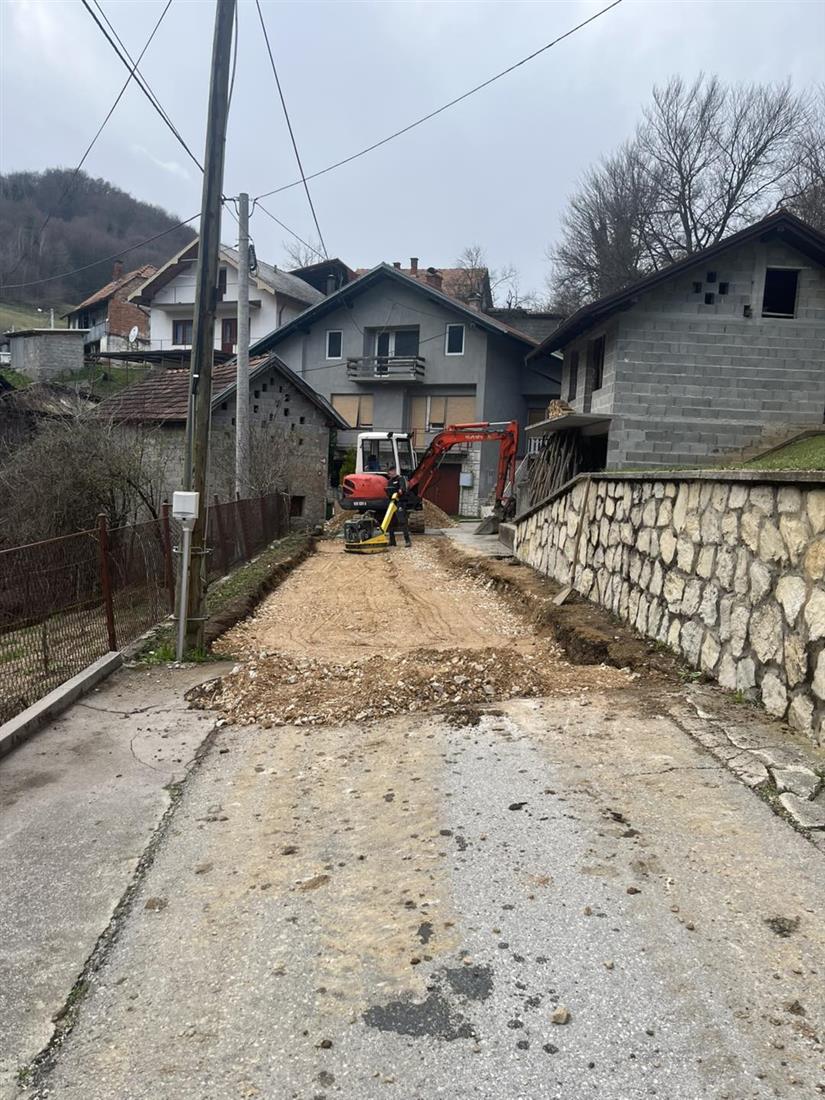 Na području općine Jesenje saniraju se lokalne nerazvrstane ceste