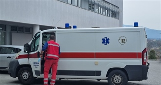 Zbog orkanskog juga, mladića u kritičnom stanju, umjesto helikoptera, spašavao trajekt. Preminuo je