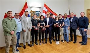 Župan Stričak priredio prijem za zlatne varaždinske robotičare: Radimo sve za našu djecu, a ona nam to vraćaju na najbolji način