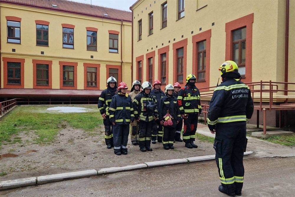 Vatrogasci varaždinske bolnice vježbom evakuacije i spašavanja provjerili svoju spremnost