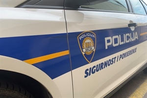 Crno jutro kod Vinkovaca: Motociklist smrtno stradao u sudaru