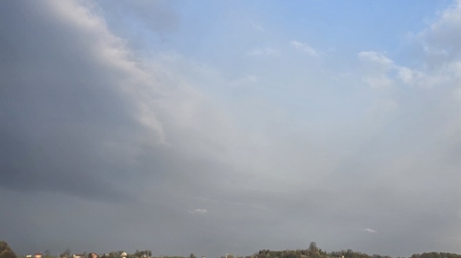 Sunce na obali, oblaci na kontinentu: Evo gdje će padati kiša