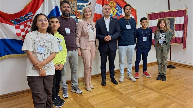 Učenici iz Europe u Varaždinskoj županiji uče kroz ples, glazbu i igru - ugostio ih župan Stričak