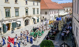 Tri dana slavlja: Varaždinski maturanti biraju ‘naj odoru’, vježbaju i pjevaju karaoke"