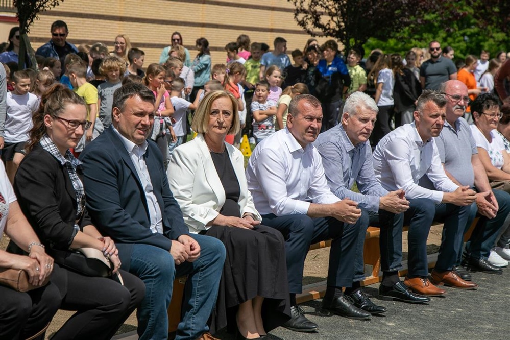 Župan Stričak na otvorenju novouređenog igrališta i atletske staze OŠ Sračinec: U ovom mandatu nije postojao projekt oko kojeg se nismo uspješno dogovorili i realizirali ga