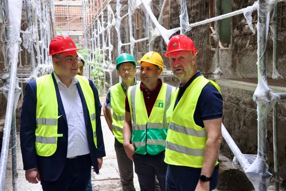 Župan Kolar obišao radove na obnovi bolnice u Krapinskim Toplicama - županija ulaže dodatnih 300 tisuća eura za klimatizaciju