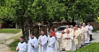 U Maclju obilježena 80. obljetnica Bleiburške tragedije: “Na tlu natopljenom krvlju molimo za oprost, a ne za osvetu”