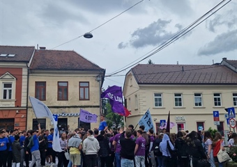 NORIJADA: Krapinski maturanti prošetali centrom grada i zabavljali se uz glazbene hitove