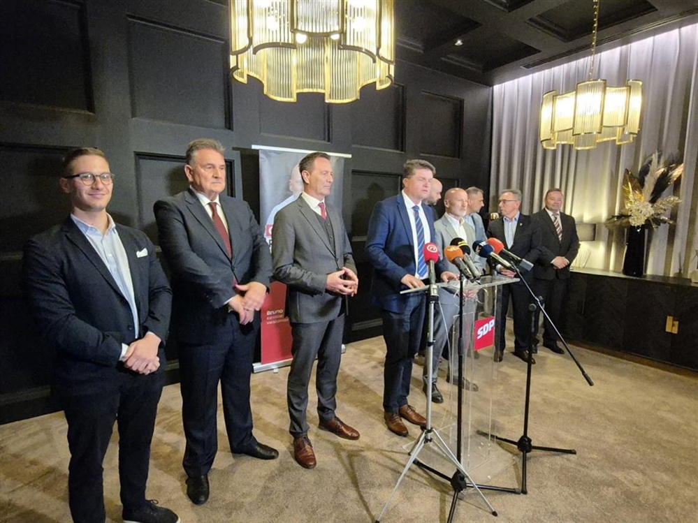 Uz SDP-ov kandidata za župana Brunu Istera, na presici u Varaždinu Reformisti i NPS-ovci
